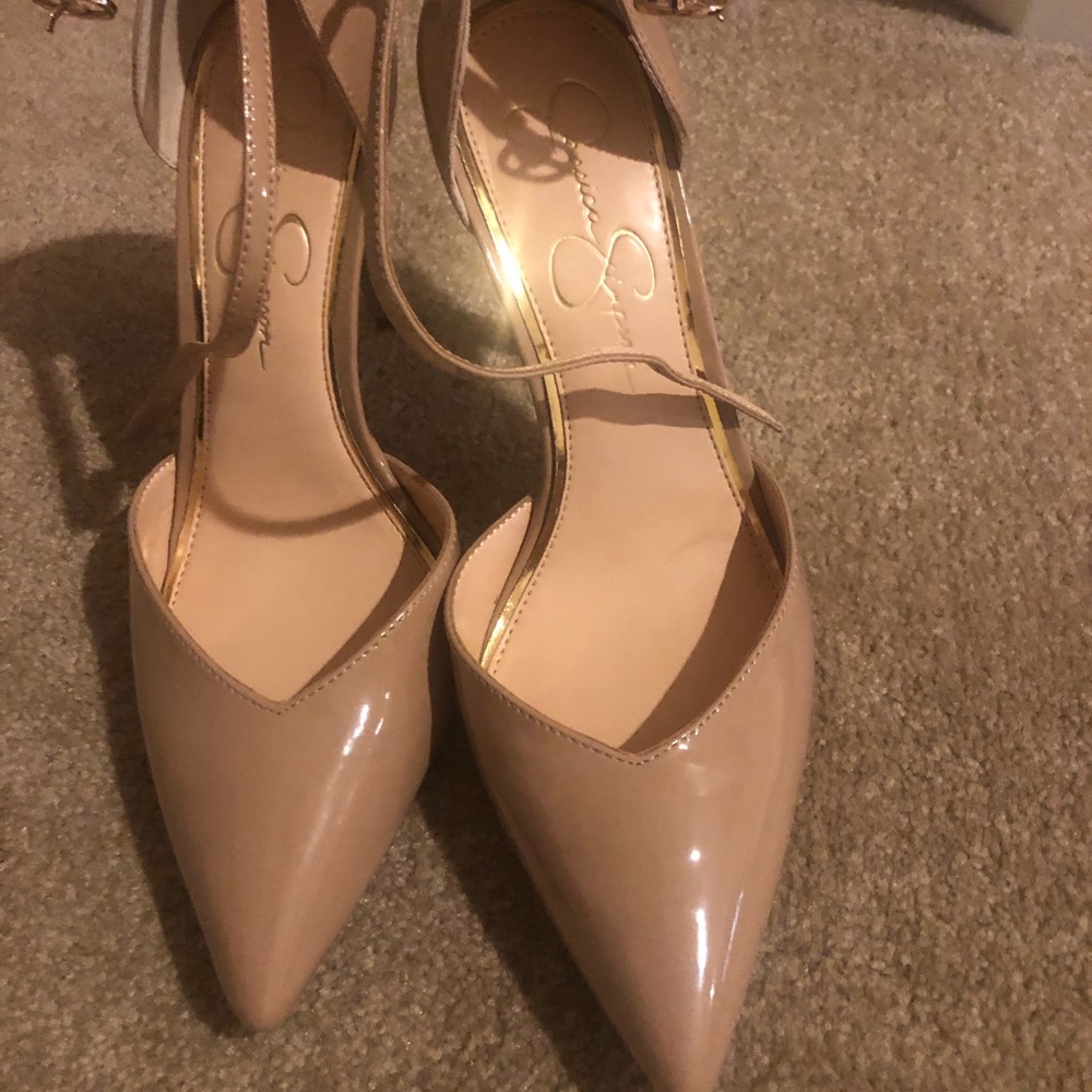 Jessica Simpson nude heels